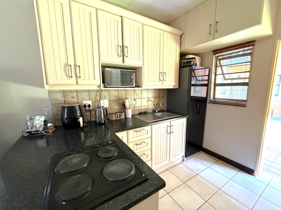 1 Bedroom Property for Sale in Vredenhof Sh Free State